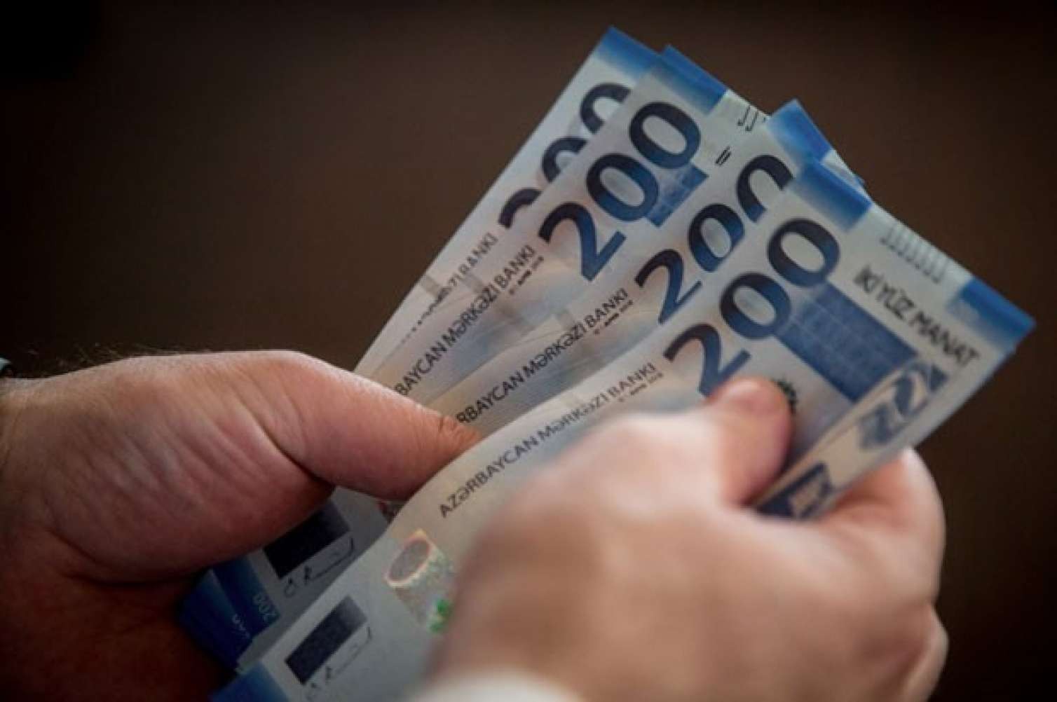 Maaşdan tutulmaların həddi müəyyənləşib   - Kimlərə aiddir?