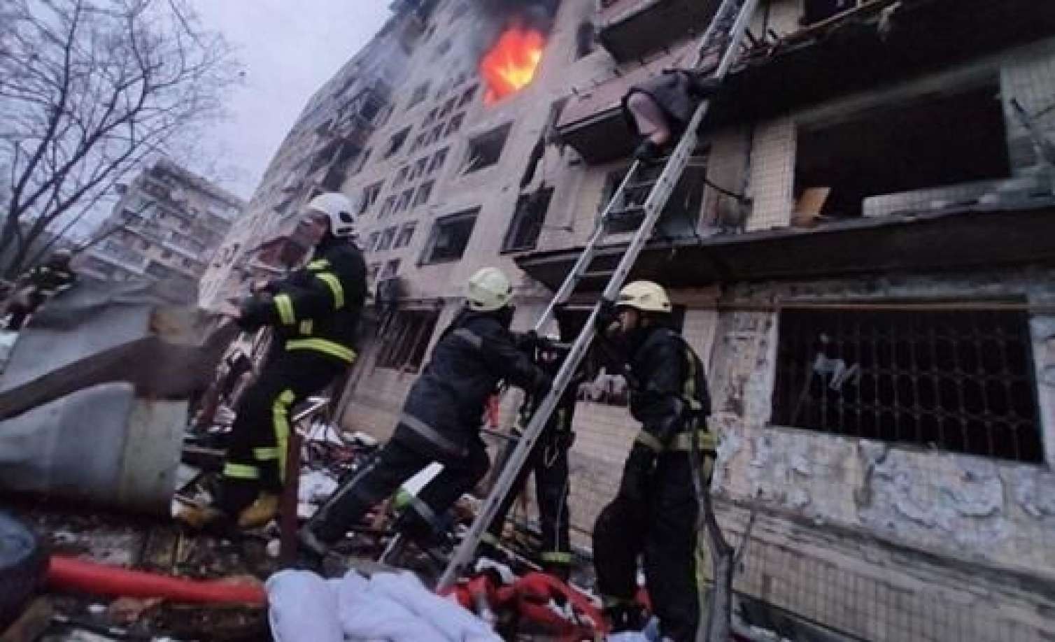 Azərbaycanlı polis rəisinin iş otağı dronla vuruldu -