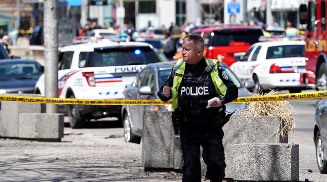 Six injured after vehicle strikes pedestrians in Quebec