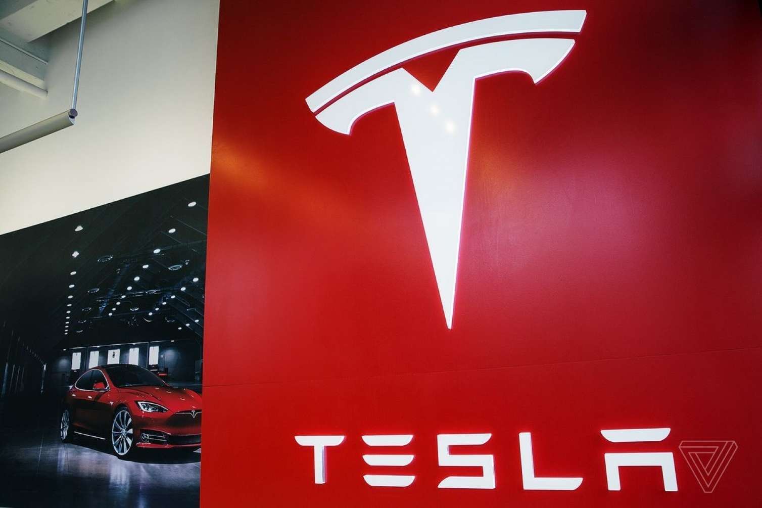 “Tesla”dan uçan avtomobil gəlir?