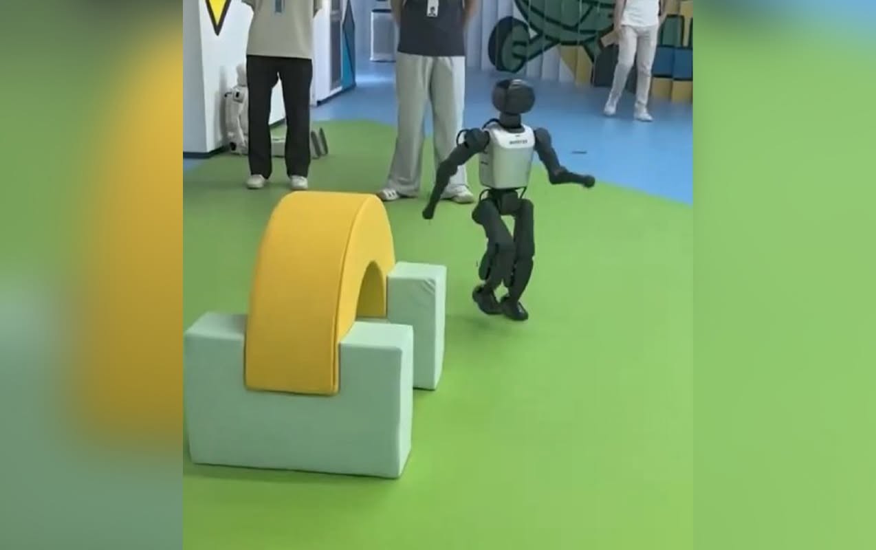 Robotlar üçün “uşaq bağçası” açdılar -