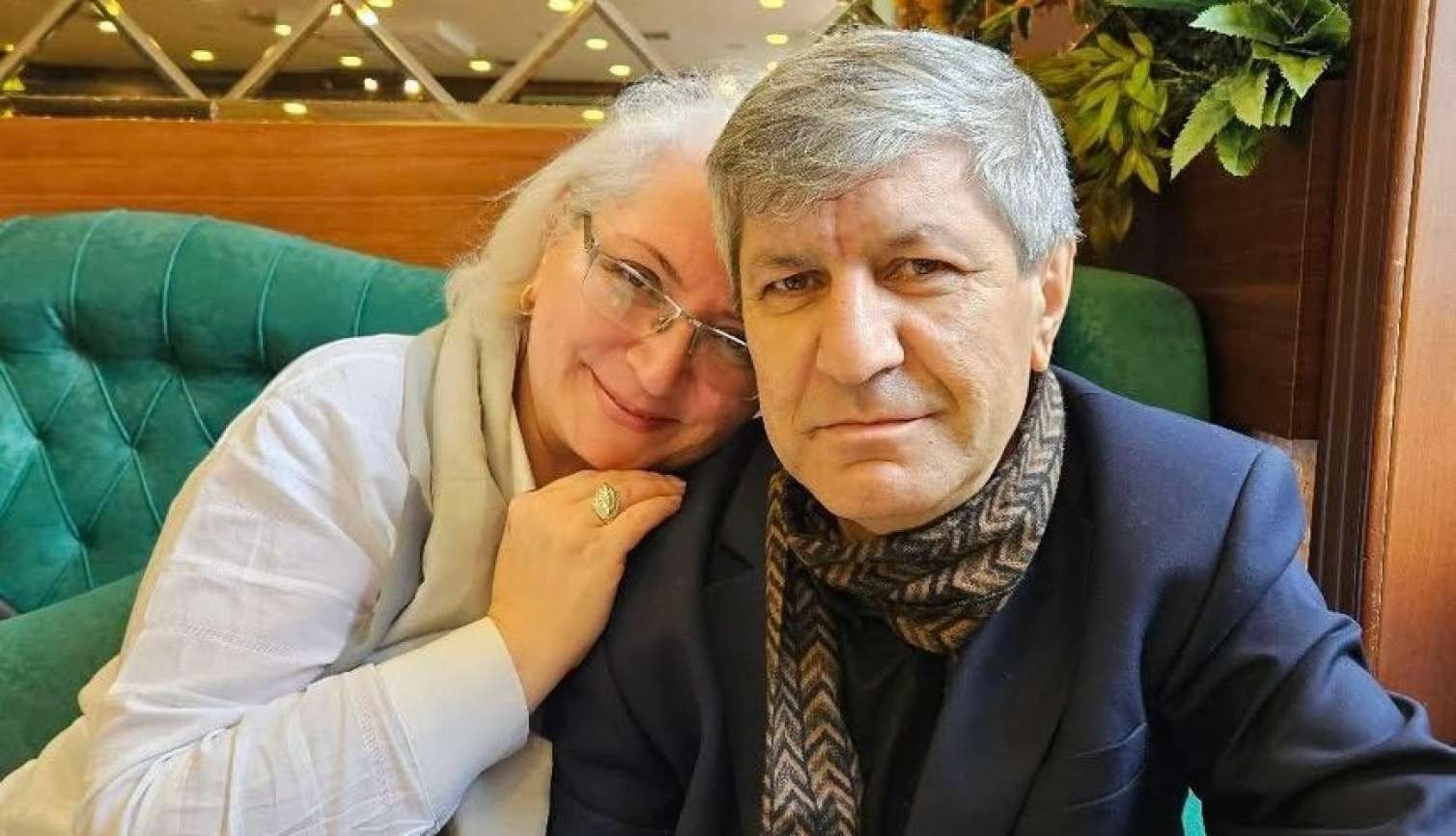 Əvəz Zeynallının xanımı: “Əməliyyat normal keçdi, amma   vəziyyəti ağırdır”