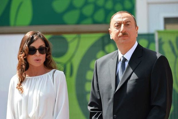 İlham Əliyev və birinci xanım “Nəsimi Bağları”nda -
