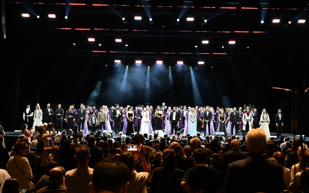 Montrödə Azərbaycanın incəsənət nümayəndələrinin iştirakı ilə qala konsert keçirilib