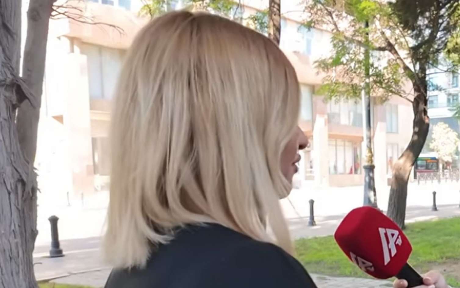 “SMM kimi işə götürüldüm, amma xadimə, ofisiant kimi istifadə edirdilər”  - VİDEO