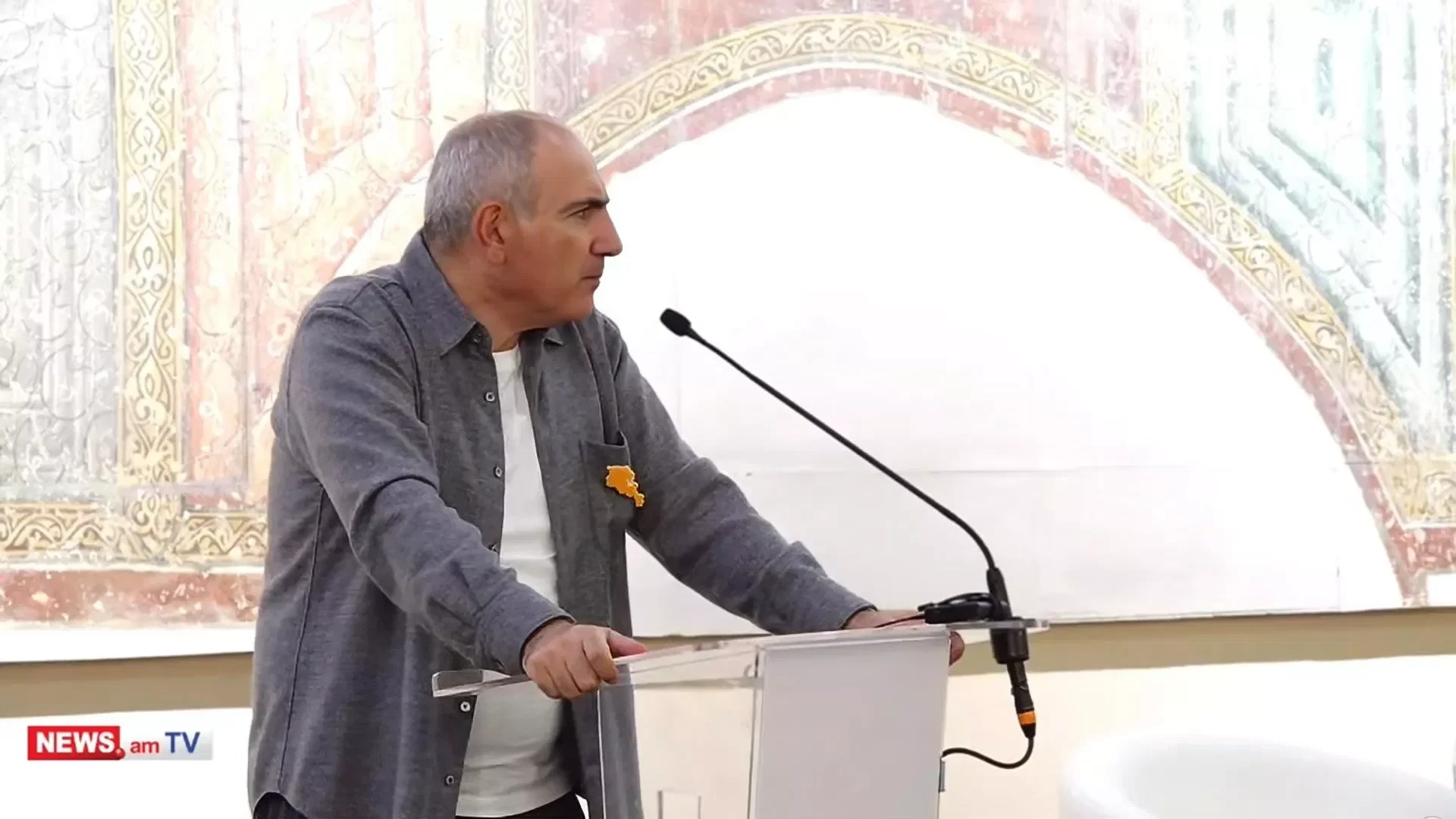 Son zamanlar Leninlə daha çox maraqlanıram -