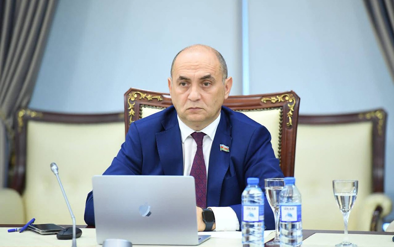 “Dindarlarla qeyri-dindarlar arasında qarşıdurma yaratmağa çalışırlar”