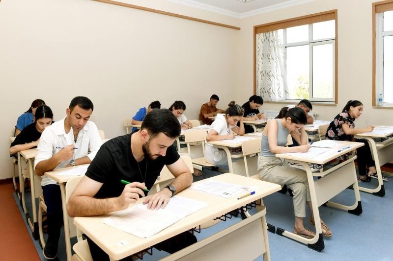 181 yerdən 169-u boş qaldı – Həkimlər niyə Azərbaycanda rezidentura oxumaq istəmir?