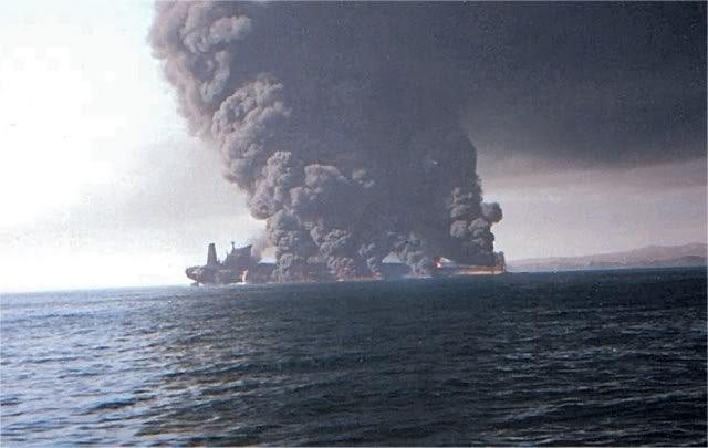 Iranian tanker hit by missile at Kharg Island