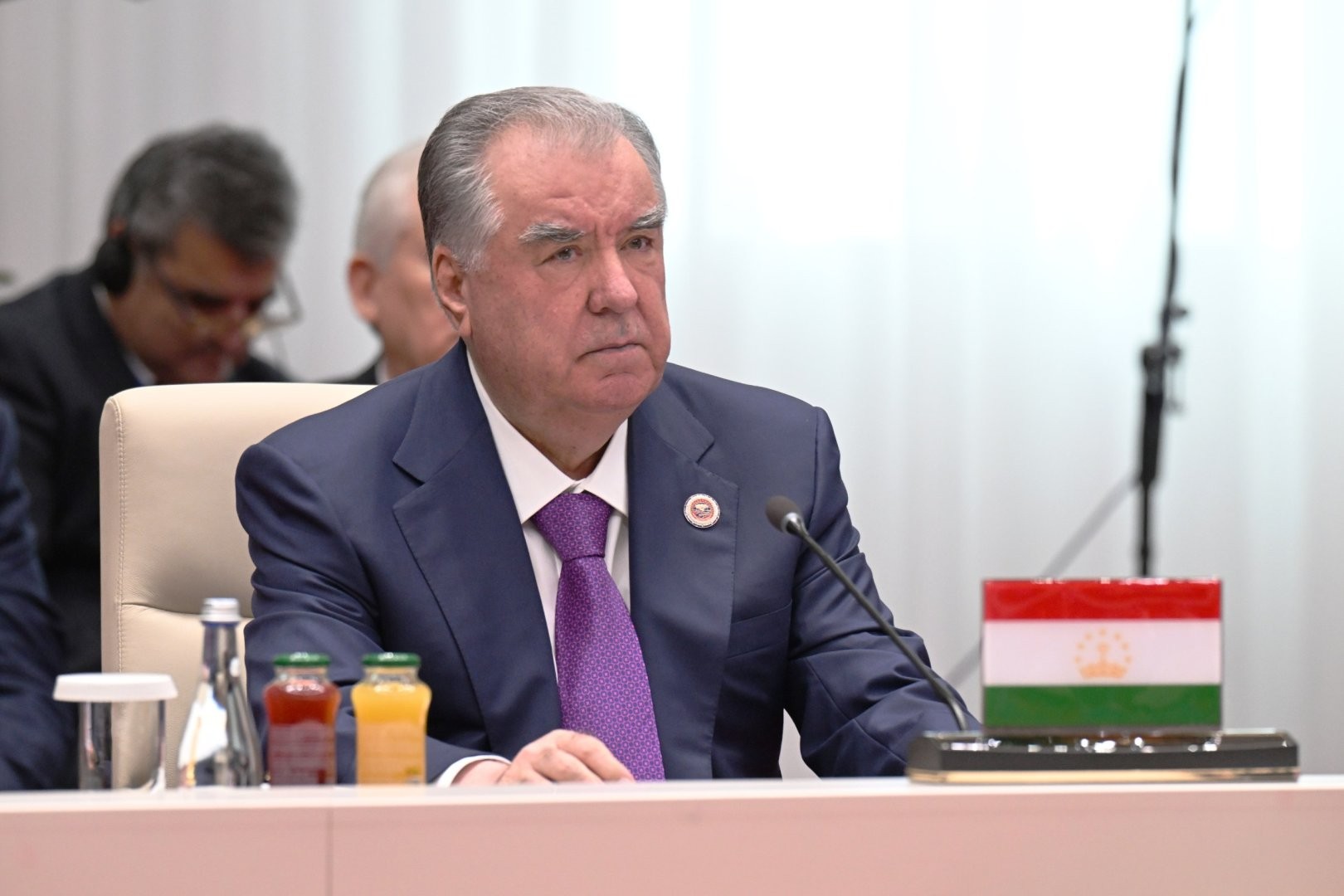 Tacikistan Prezidenti ŞƏT çərçivəsində iqtisadi artım zonalarının yaradılmasını təklif edib