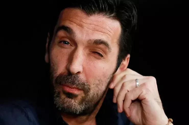 48 yaşlı Buffon kollecə daxil olub: mühasibatlıq diplomu almaq niyyətindədir
