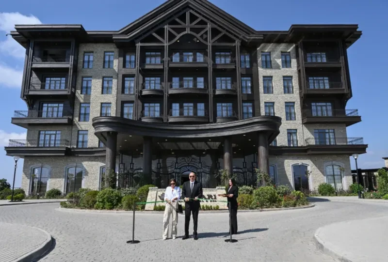 Ильхам Алиев принял участие в открытии комплекса Meysari Grand Hotel & SPA в Шамахы - ОБНОВЛЕНО