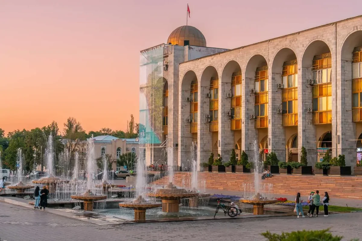 Bakıdan Bişkekə uzanan mənəvi dəhliz: Türk gəncliyi yad təsirlərdən necə qorunmalıdır?