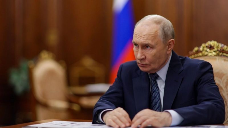 Путин обсудил с Совбезом нейтрализацию угроз общественной безопасности в РФ