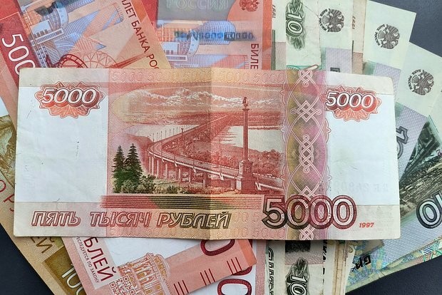 Rusiyada deputatların pensiyası qəpik-quruş imiş - Məbləğ açıqlandı