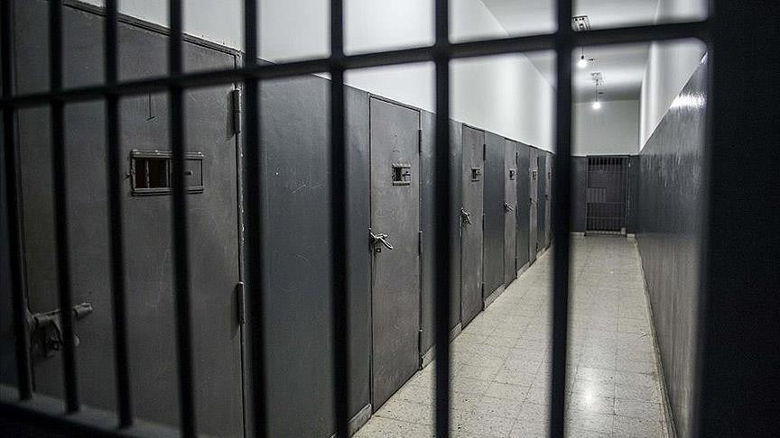 First wave of 700 prisoners released early in UK