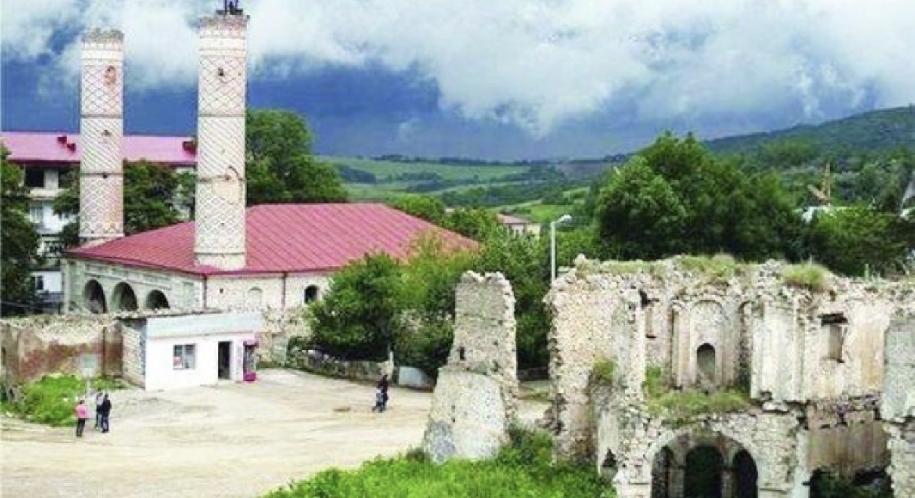 Amerikalı səyyah: Qarabağda bərpa işləri heyrətamizdir