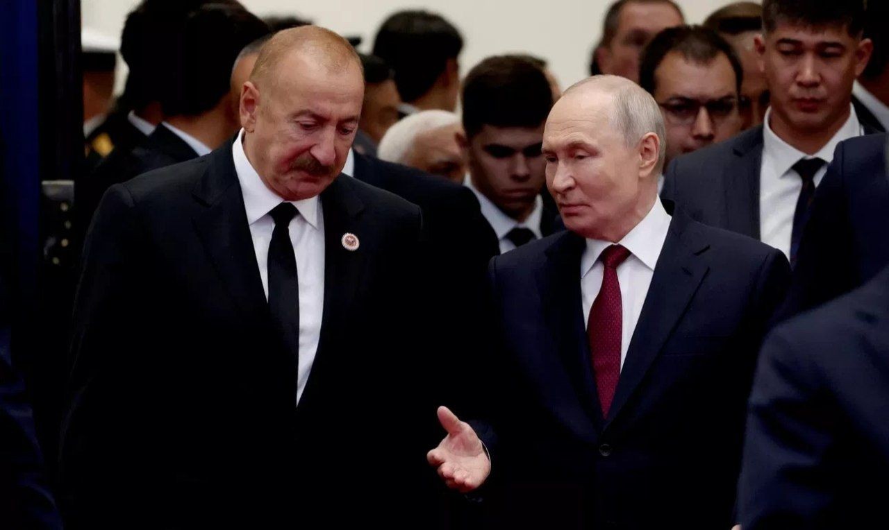 İlham Əliyev Türkmənistanda Putinlə ayaqüstü söhbət etdi -