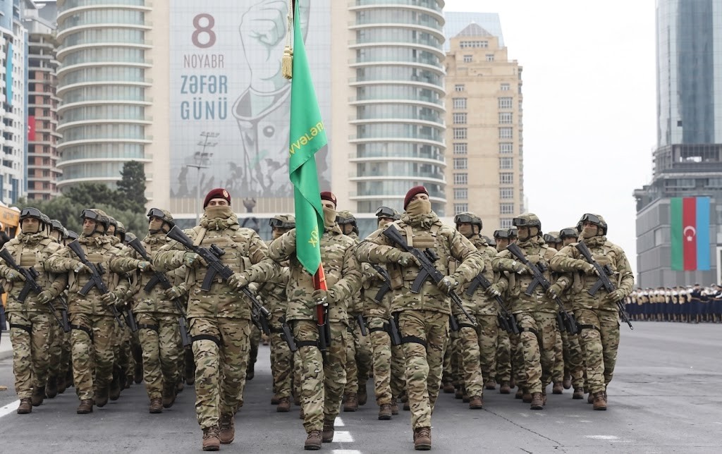 Hərbçilərin maaşı ilə bağlı