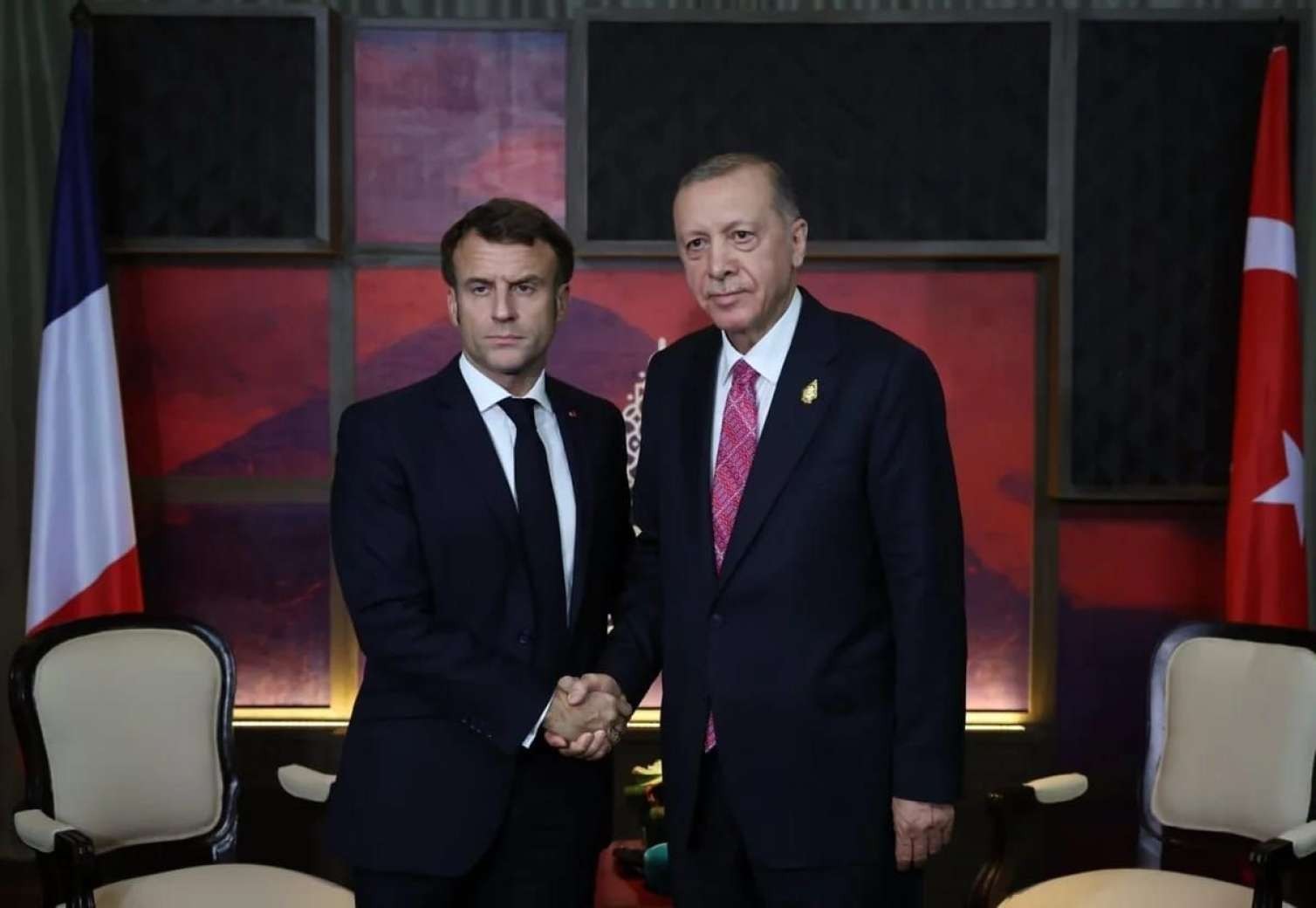 Ərdoğan və Makron telefonla danışdı