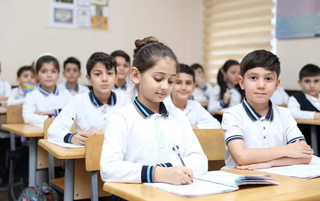 Şagirdlərin elektron yerdəyişməsinə başlanılır