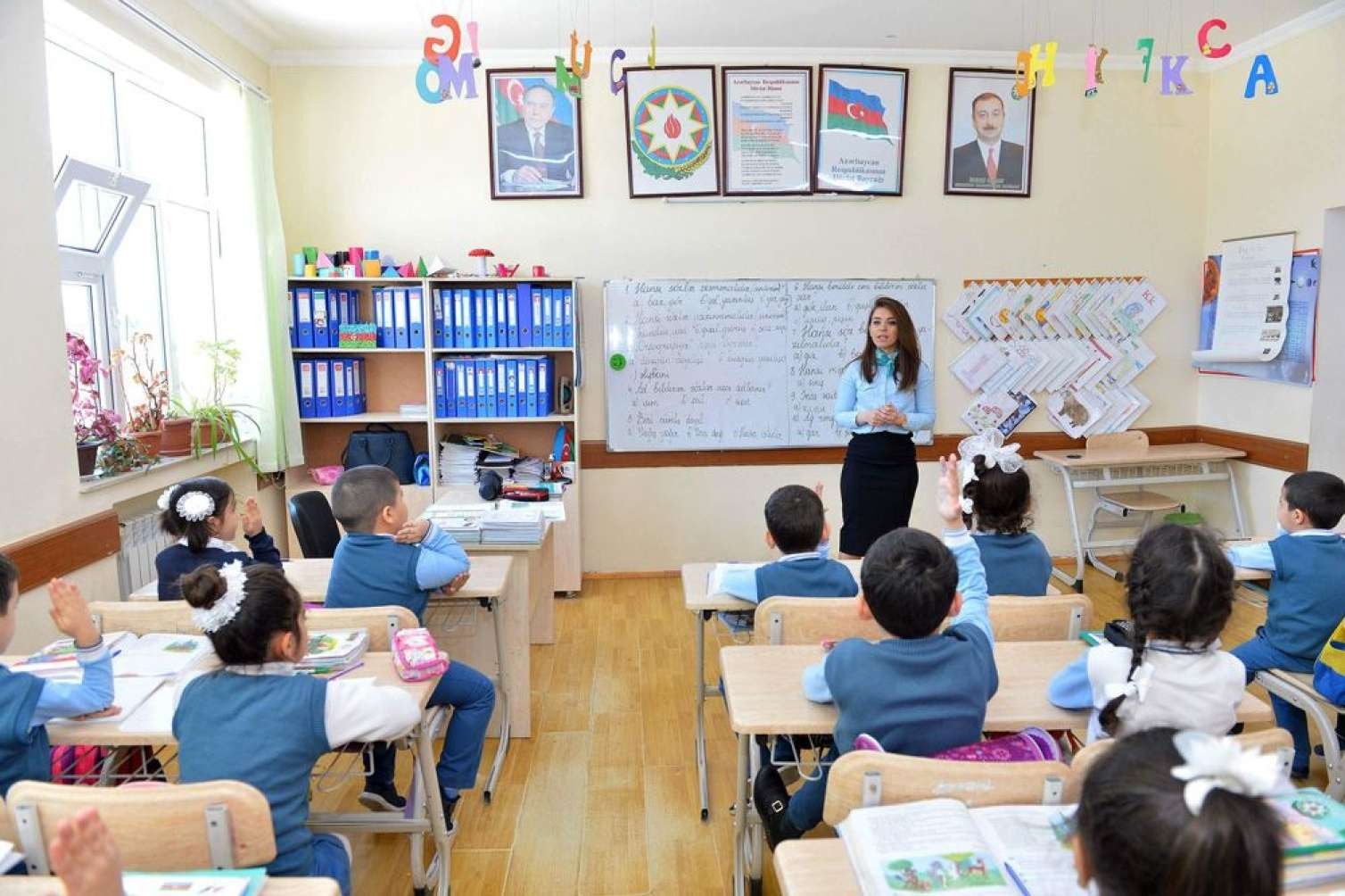 Bu gün Beynəlxalq Müəllimlər Günüdür
