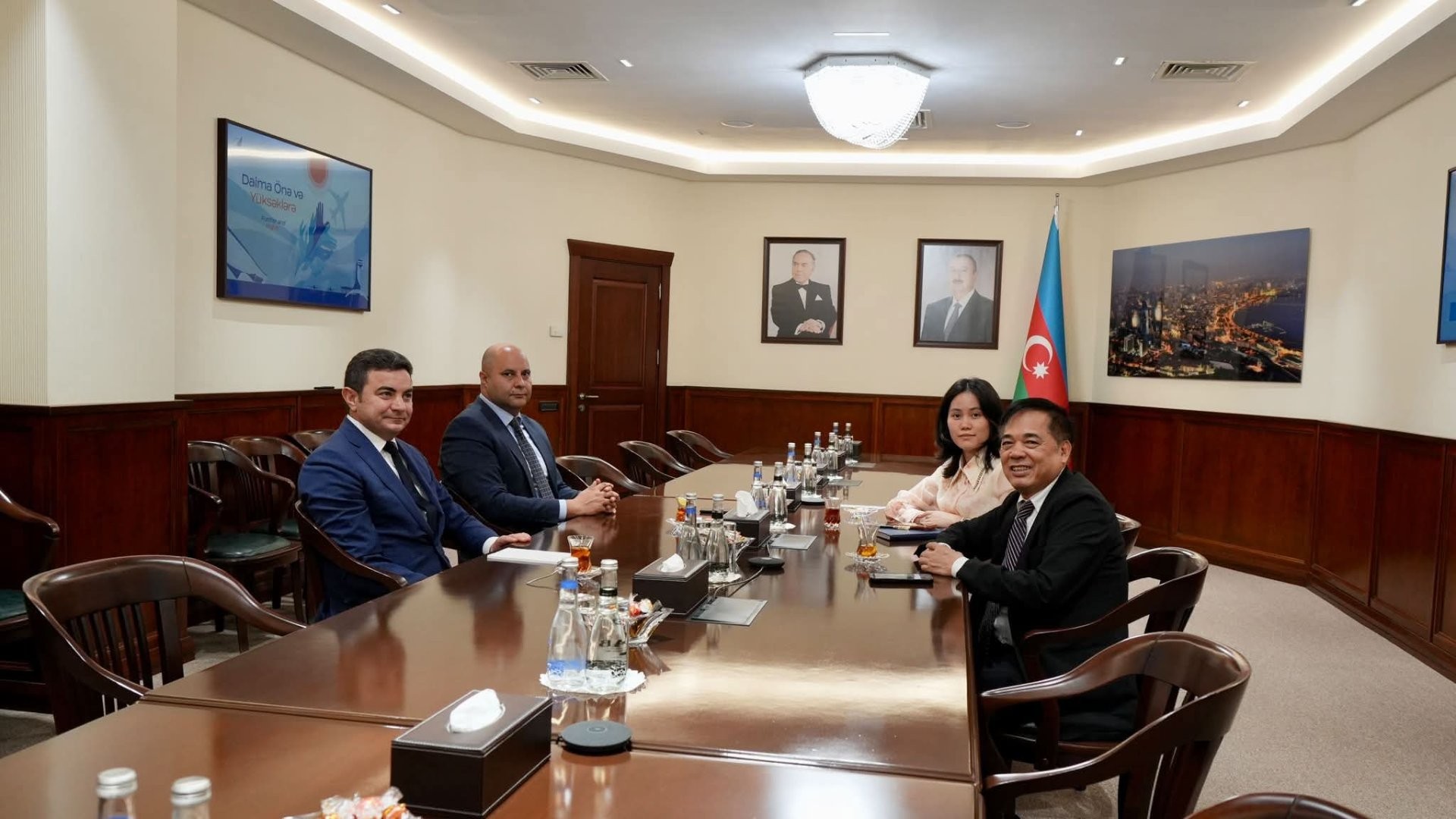 Azərbaycan və Vyetnam arasında birbaşa hava əlaqəsinin yaradılması nəzərdən keçirilir