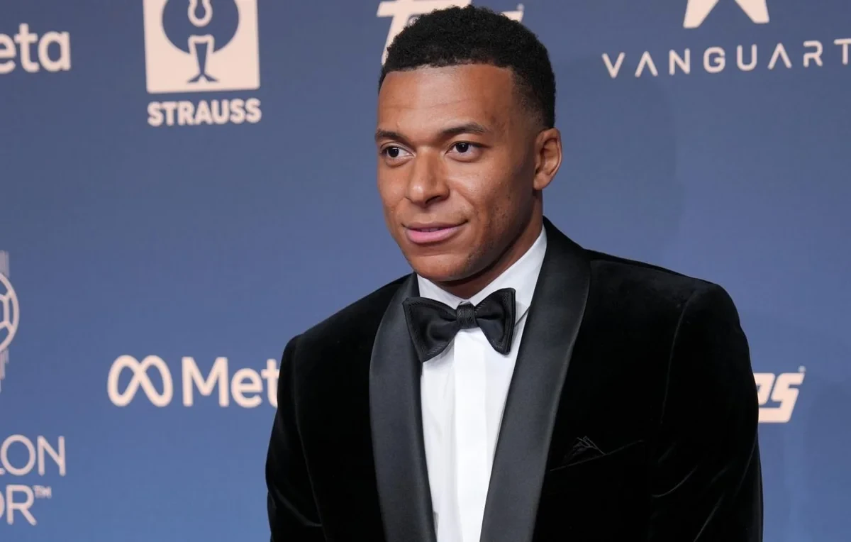 Çin xalqını təhqir etdiyi iddia olunan Mbappe sponsorlarını itirdi - Foto