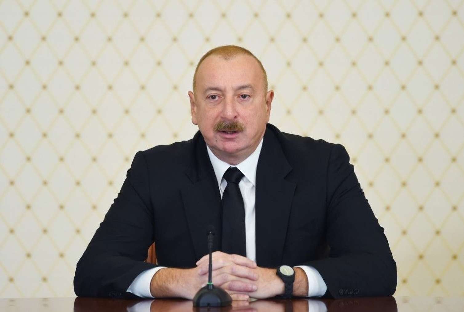 İlham Əliyev İspaniyada qatar qəzası ilə bağlı başsağlığı verdi