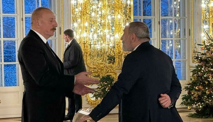Əliyev Türkmənistanda Paşinyana vaxt verib: İrəvanda nəyə hazırlaşırlar?