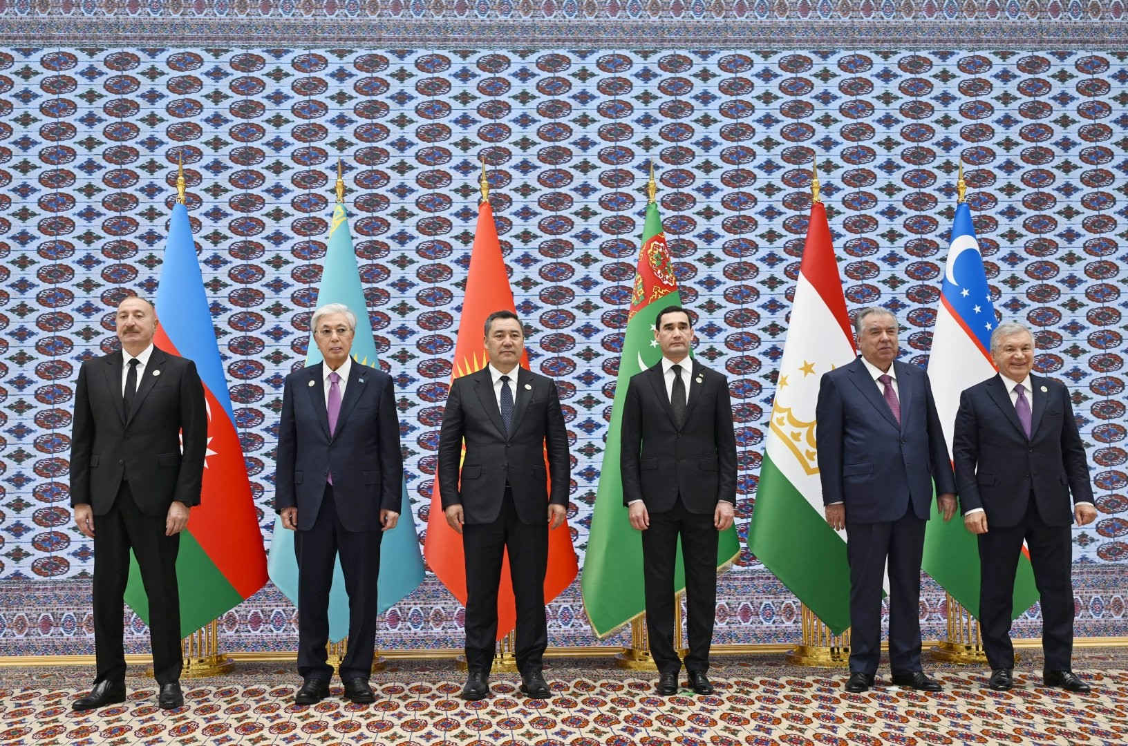 C5 formatı C6-ya çevrildi: Mərkəzi Asiya niyə Azərbaycana ehtiyac duyur?