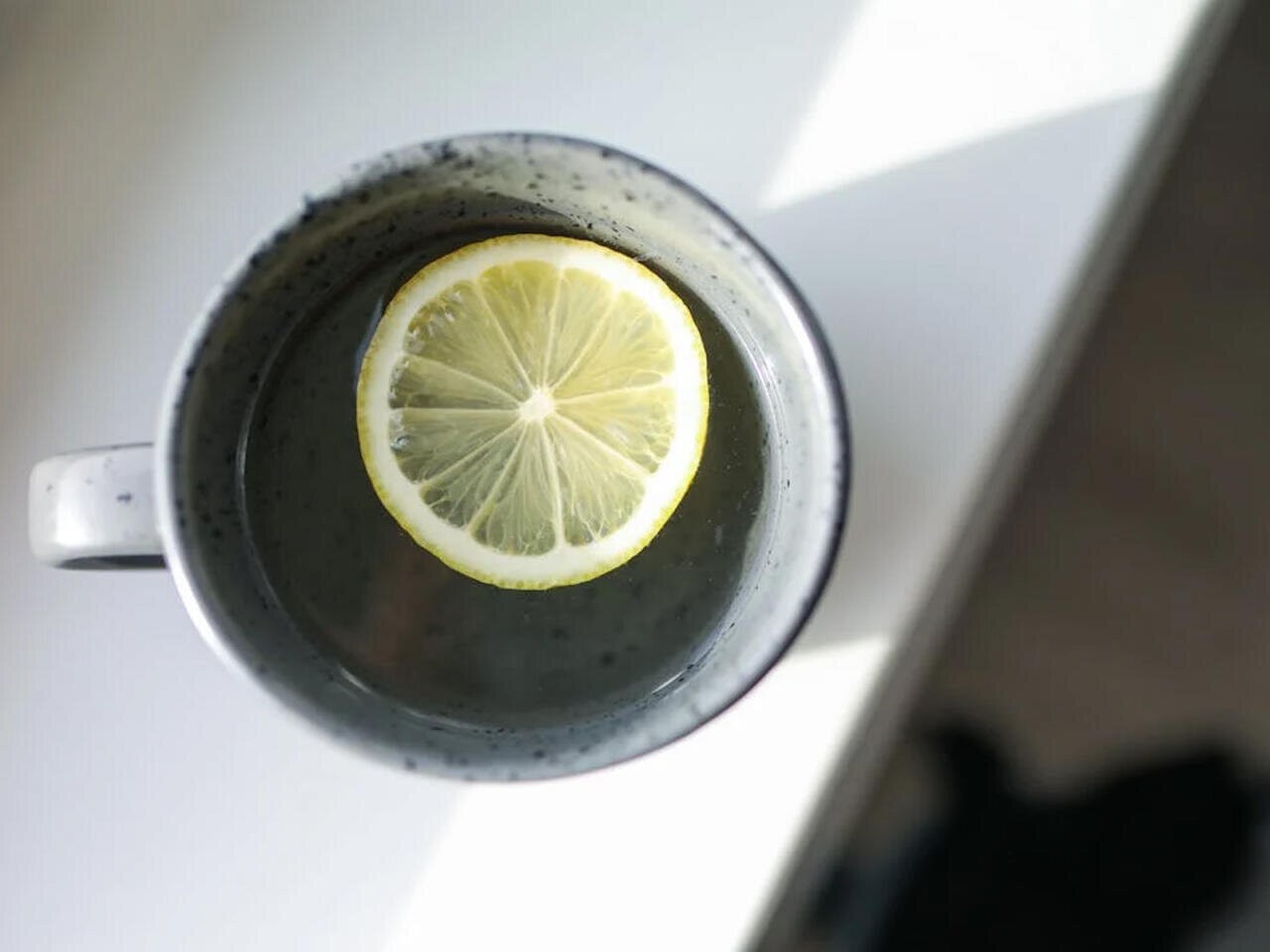 Səhərlər acqarına limonlu su içənlərə xəbərdarlıq edildi
