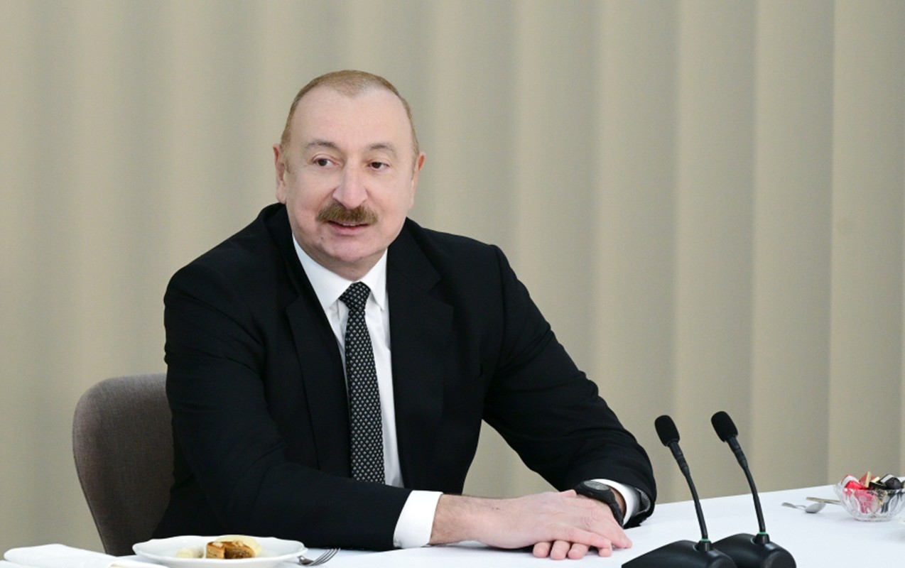 Gələn il minimum əməkhaqqı və pensiyalar qaldırılacaq - Prezident açıqladı