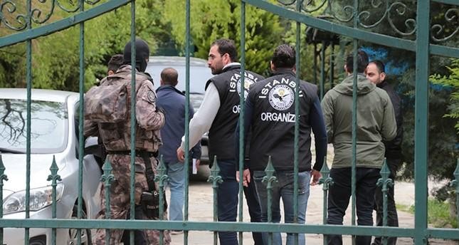 Armed police secure Azerbaijani consulate in Istanbul - Video