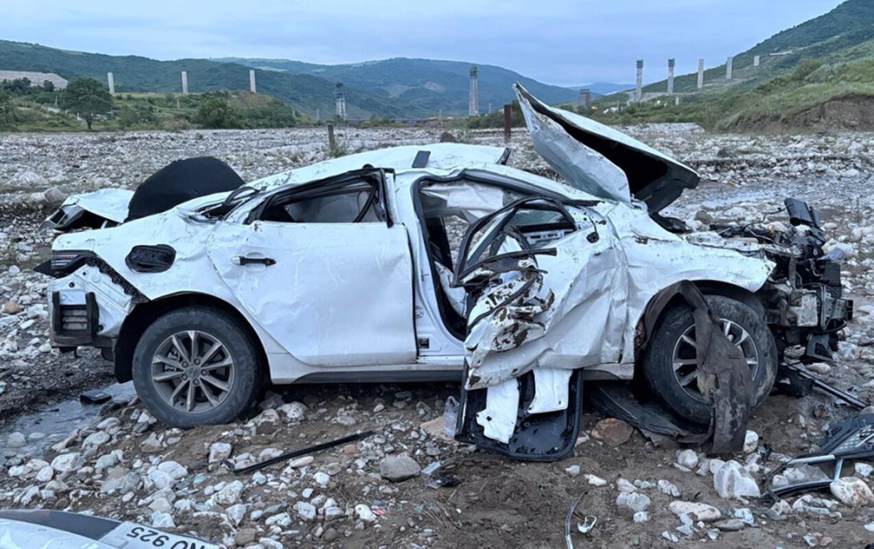 Biləsuvarda dəhşətli qəza bir neçə nəfərin ölümünə səbəb oldu