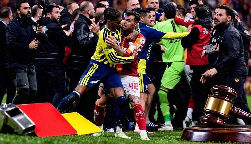 “Qalatasaray” – “Fənərbaxça” derbisinin ağır bədəli – Milyonluq cərimələr, futbolçulara qadağa!