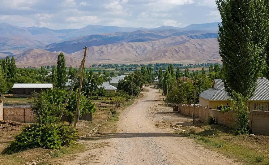 Özbəkistan iki kəndini rəsmən Qırğızıstana verdi -