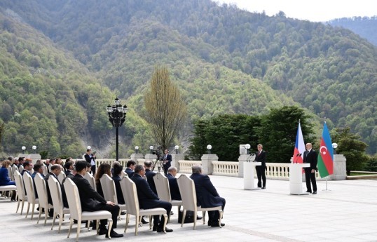 President Ilham Aliyev: Azerbaijan exports natural gas to countries neighboring Czechia