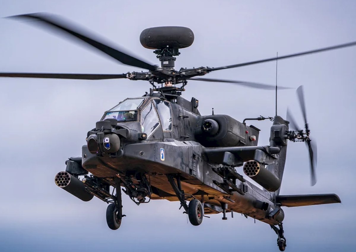 Hörmüz boğazı ərazisində ABŞ-nin "Apache" zərbə helikopteri qəzaya uğrayıb