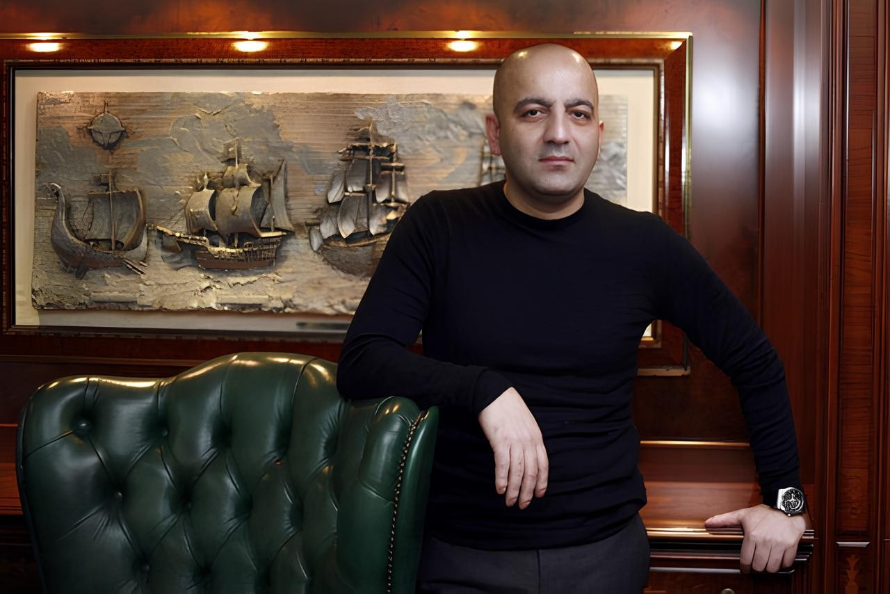 Mübariz Mənsimovun gəmisi vuruldu -